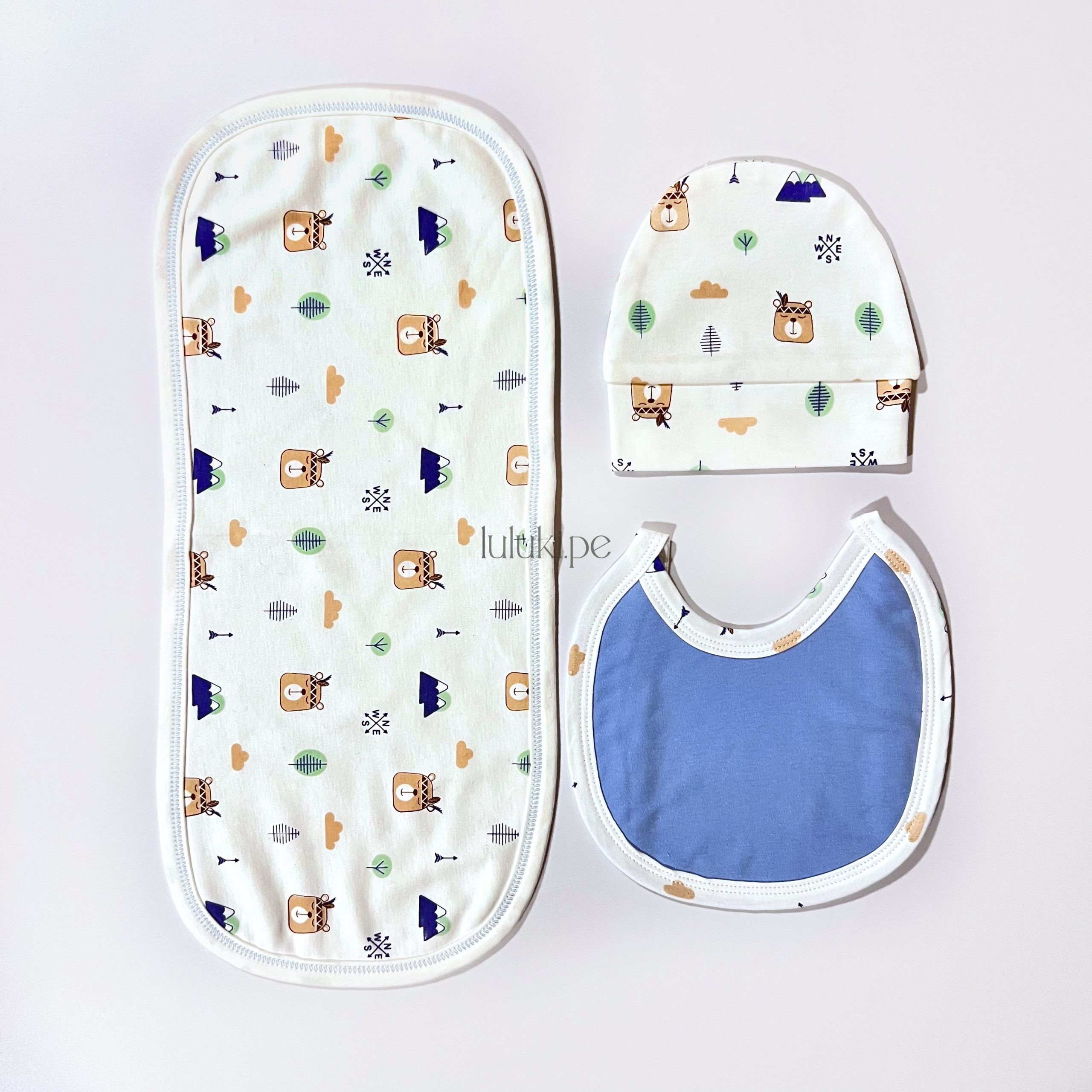 luluki-set-de-gorro-babero-y-hombrera-estampada-osito-indio